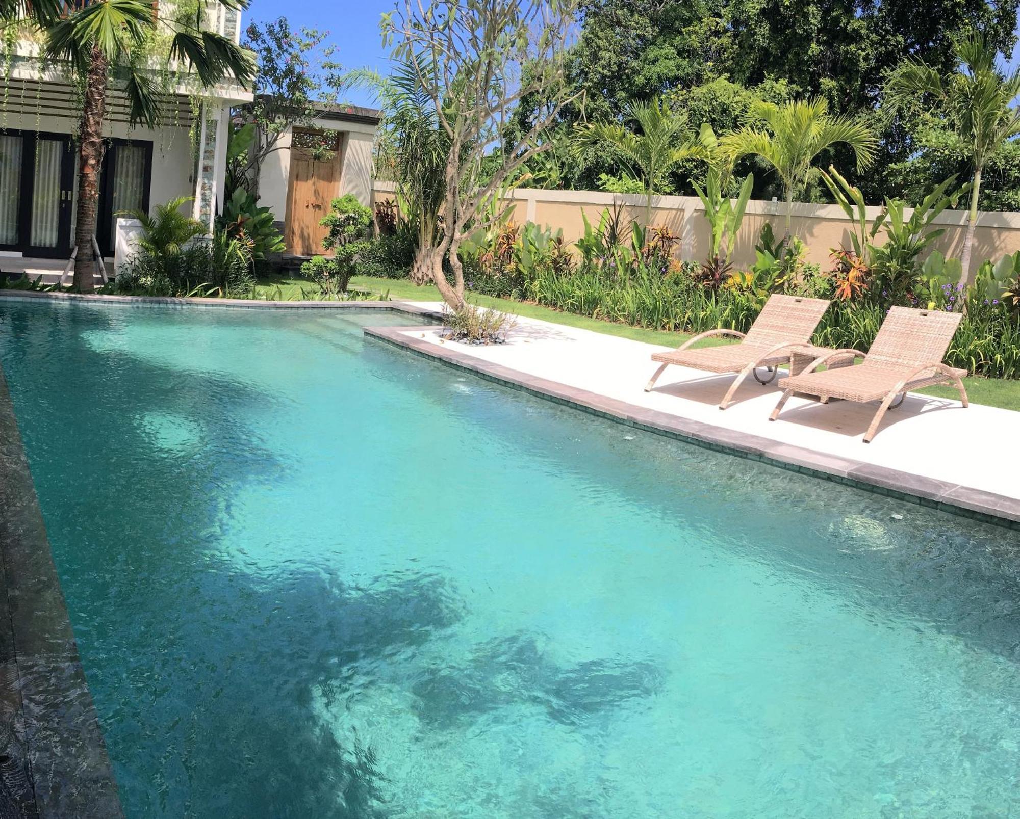 Indah Homestay Σεμινιάκ Δωμάτιο φωτογραφία